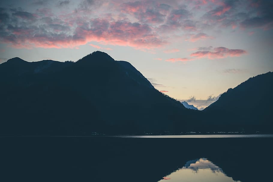 black mountains, silhouette of mountain at dawn, cloud, sky, reflection in water HD wallpaper