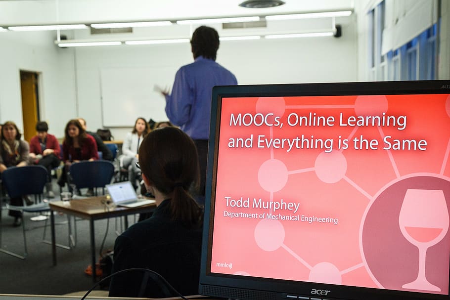 turned-on Acer monitor displaying MOOCs Online Learning and Everything is the Same Todd Murphey text, HD wallpaper