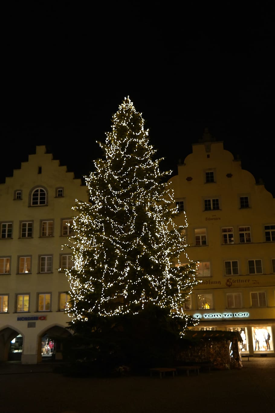 Christmas, Tree, lichterkette, lighting, lindau, town hall square HD wallpaper