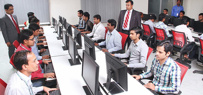 group of men sitting in front of table facing monitors, office HD wallpaper
