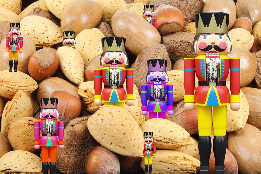 the Nutcracker with nuts, christmas, decoration, choice, variation HD wallpaper