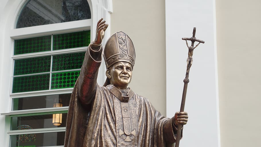 statue, pope, hand rising, sculpture, human representation HD wallpaper