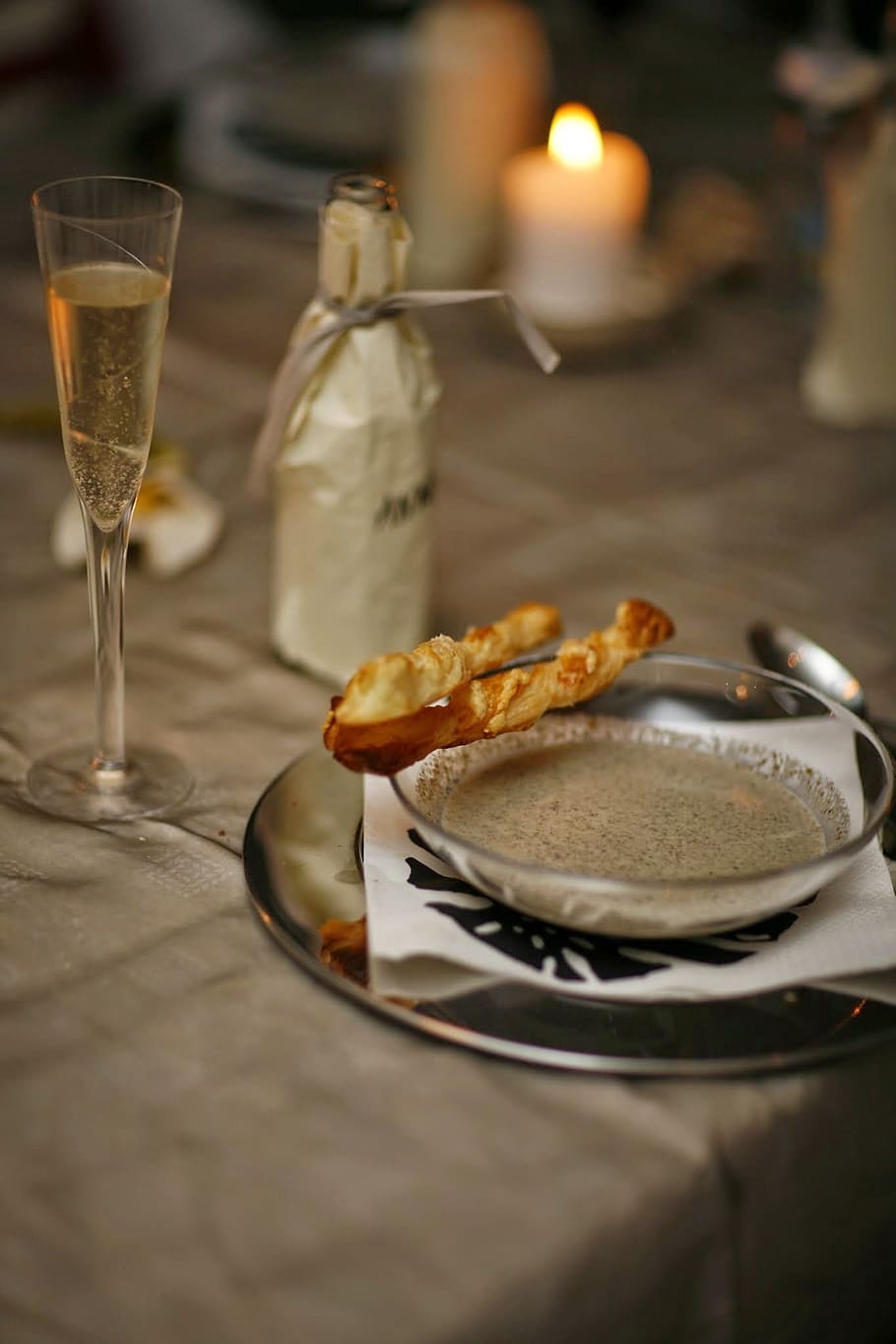 Soup, Fest, Plate, Champagne, mat, bubbler, sparkling, silver tray HD wallpaper