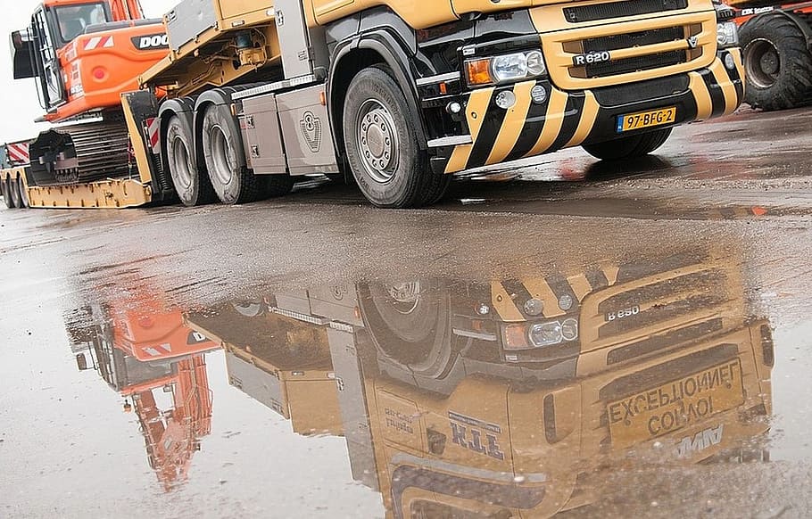 low loader, crane loaded, new car, spain, mode of transportation HD wallpaper