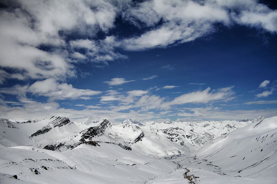 landscape photography of snow, snow covered mountains under blue sky HD wallpaper