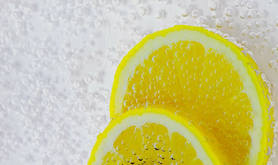 selective focus photography of lemon lime, fruit, food, healthy