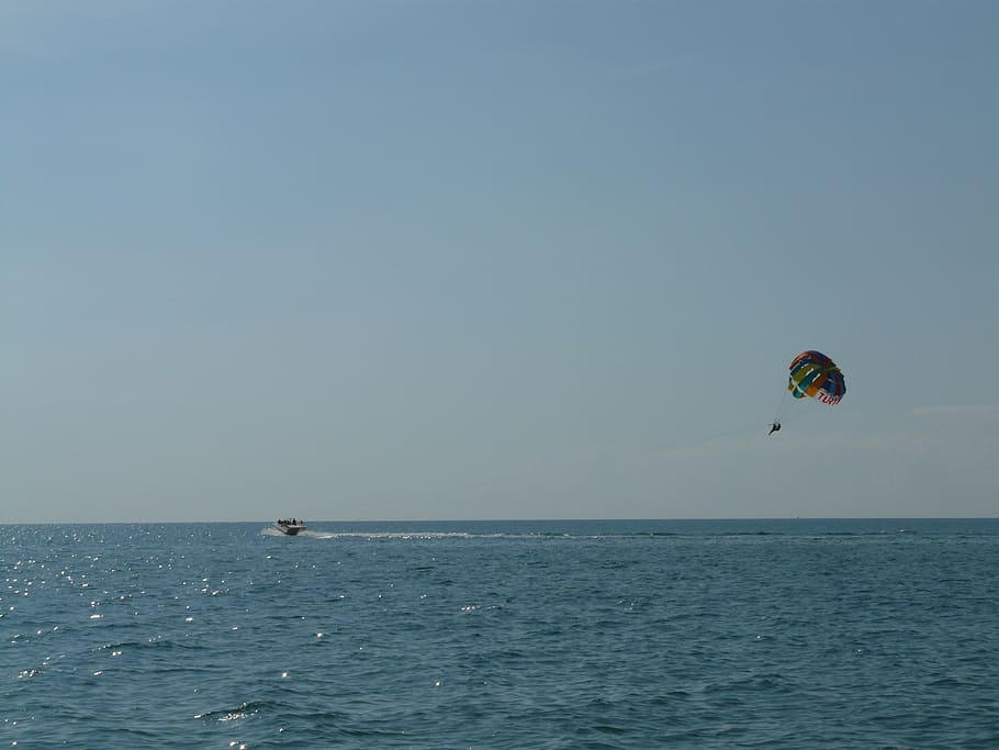 landscape photography of body of water, parasailing, controllable parachuting HD wallpaper