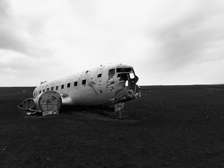 The Plane Wreck, airplane ruin photo, aircraft, wreckage, landscape, HD wallpaper