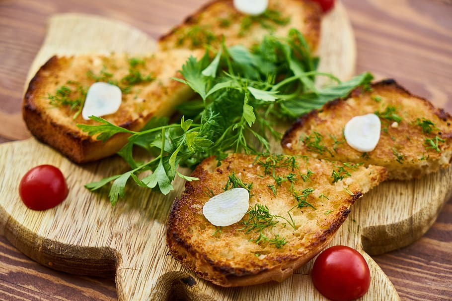 bread, breakfast, sauce, dough, hot, service, tomato, greens HD wallpaper