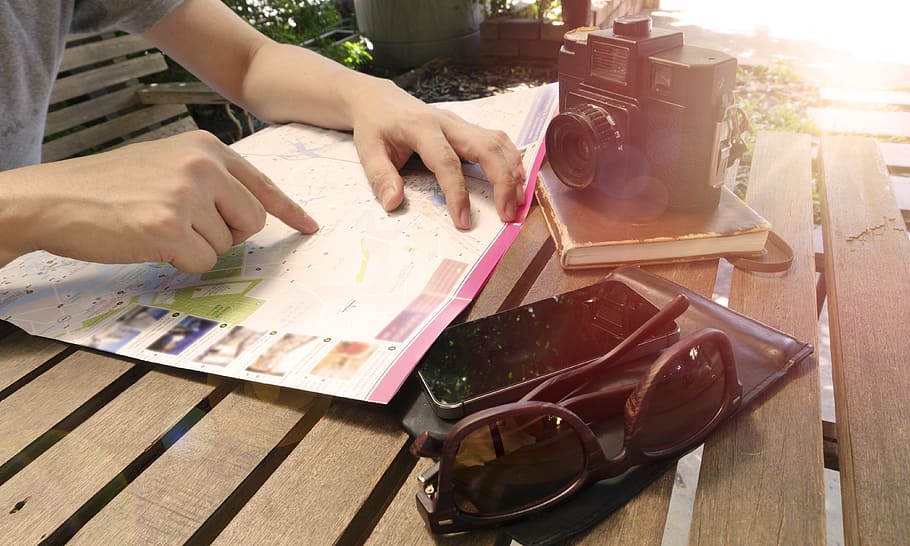 wood, bench, nature, man, book, camera, cellphone, cup, hands HD wallpaper