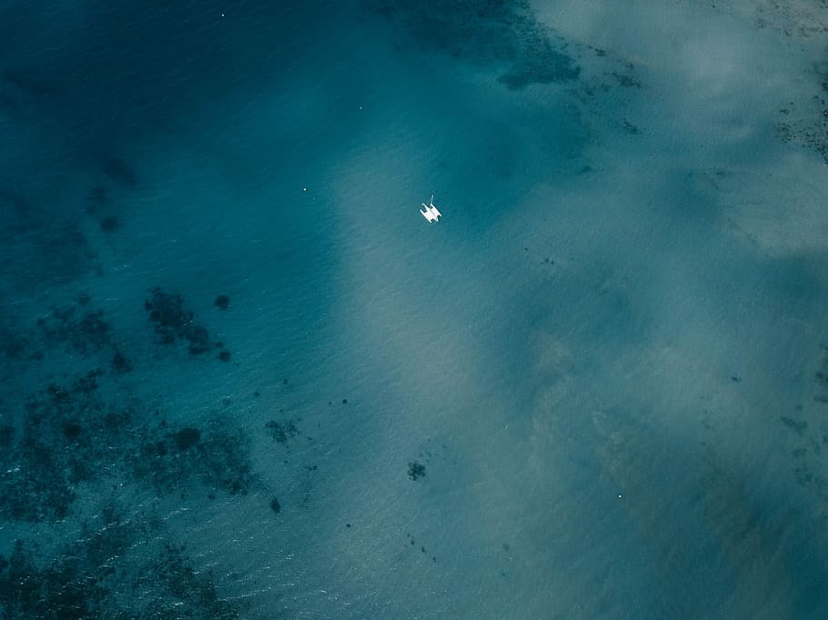 aerial photography of body of water, aerial view of white boat HD wallpaper