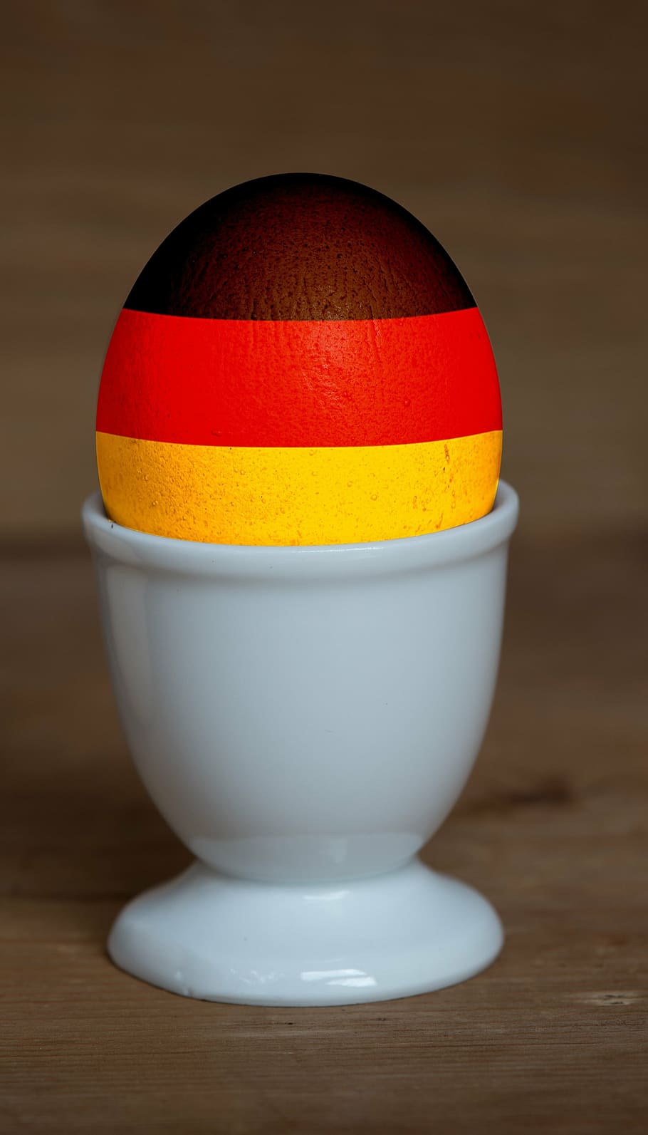 brown, red, and yellow painted egg on cup, iman, germany, em HD wallpaper