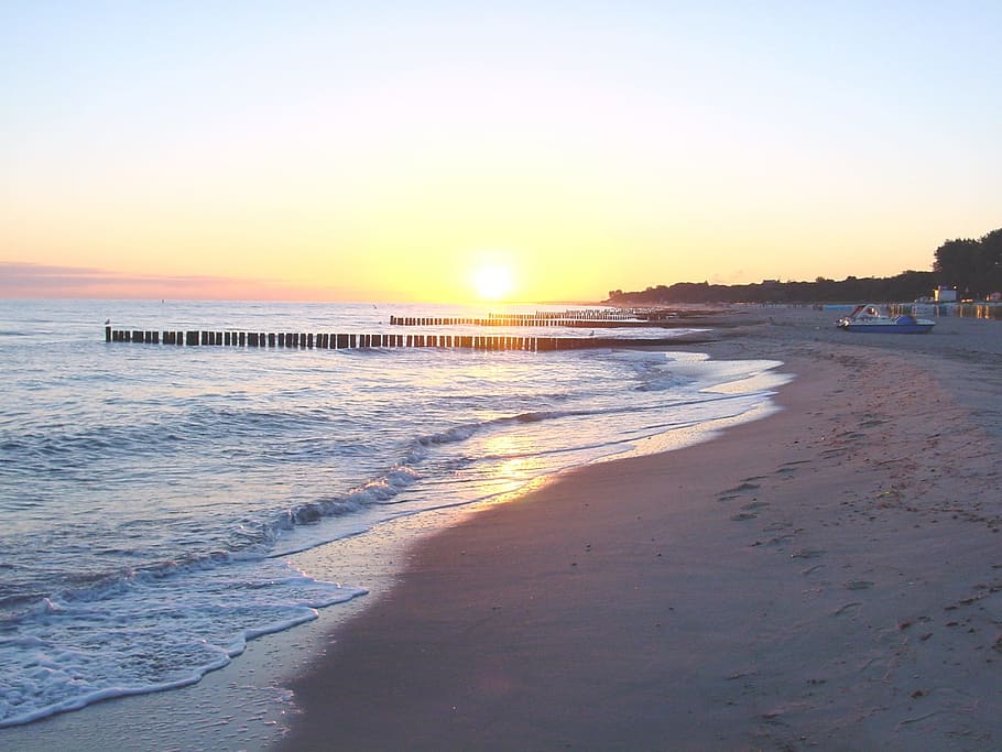 beach, evening sun, sunset, baltic sea, bank, mood, romantic HD wallpaper