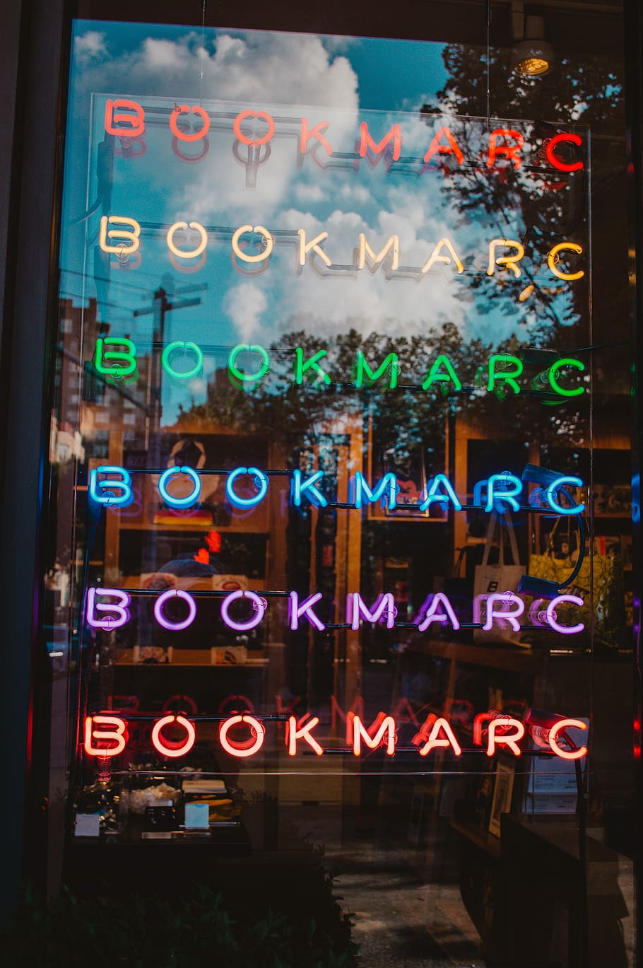 BookMarc neon light signage, multicolored Bookmarc LEd signage HD wallpaper