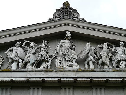 tympanum vollplastik walhalla memorial thumbnail