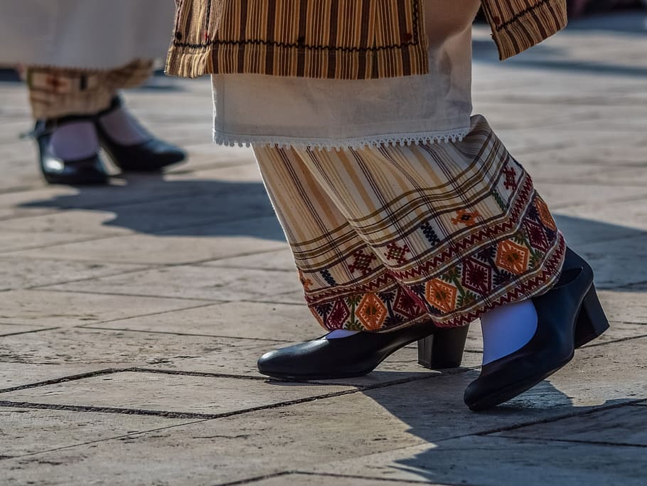 shoes, dancing, dancer, traditional, folklore, female, uniform HD wallpaper