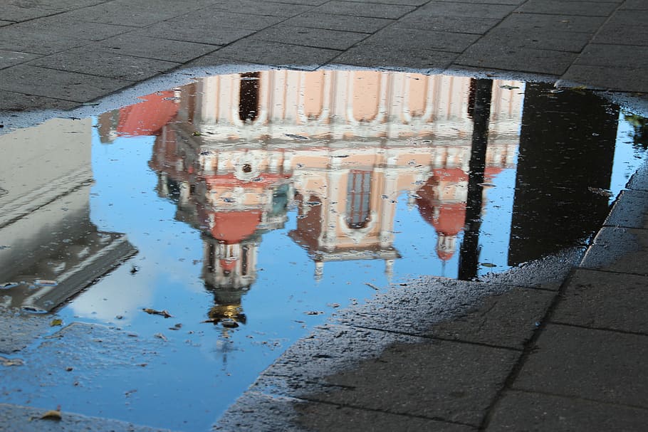 water reflection of white and pink building, lithuania, vilnius HD wallpaper