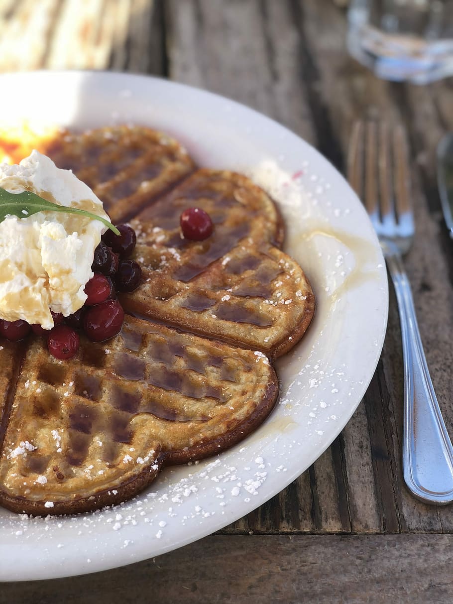 selective focus photography of belgian waffle on plate, waffle with toppings HD wallpaper