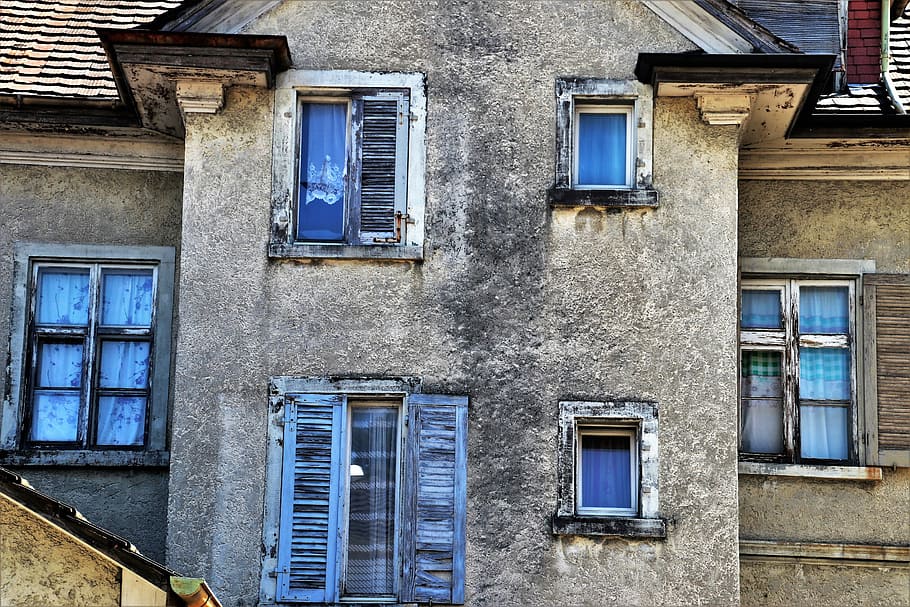 gray concrete house closeup photography, facade, the window HD wallpaper
