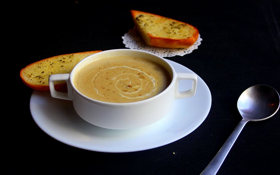 garlic bread and latte coffee, soup, steaming, coffee cup, mug HD wallpaper