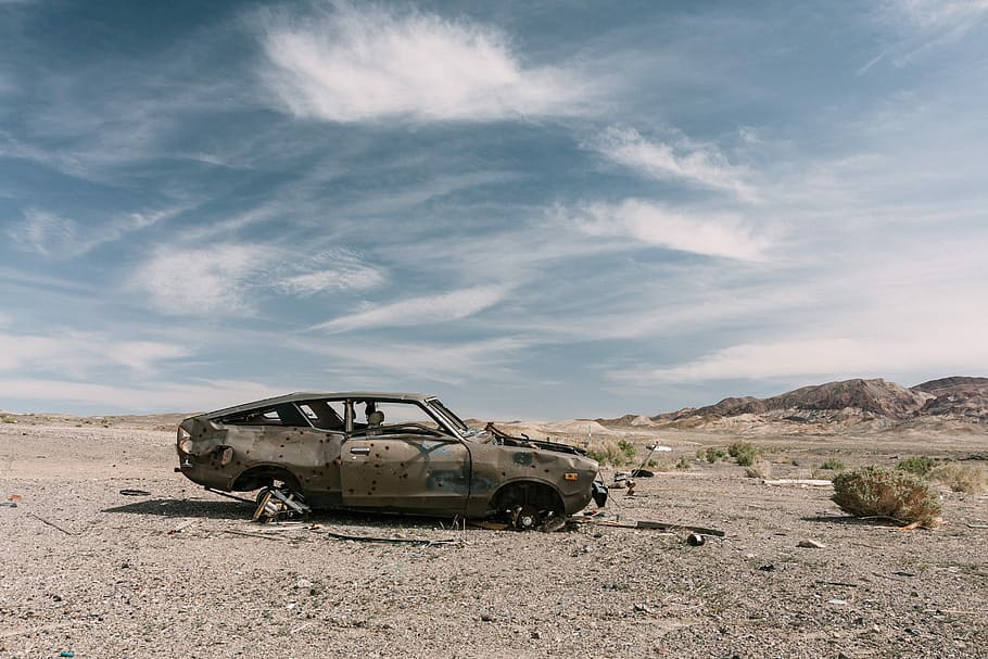 Lost in Coaldale, Nevada, brown car on desert during daytime, HD wallpaper