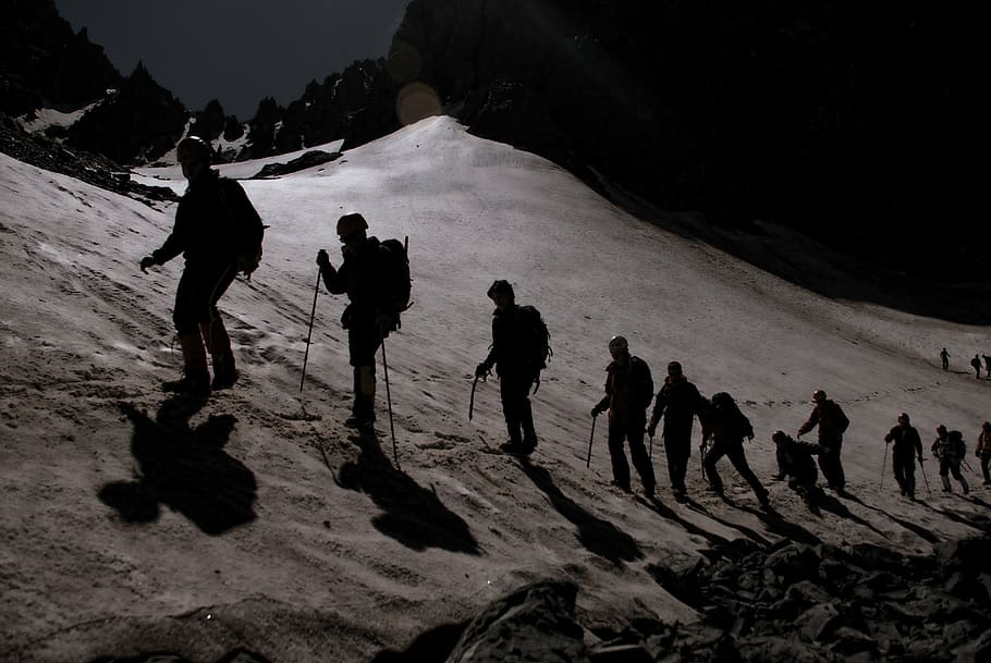 silhouette of people walking on desert, peak, summit, top, alone HD wallpaper