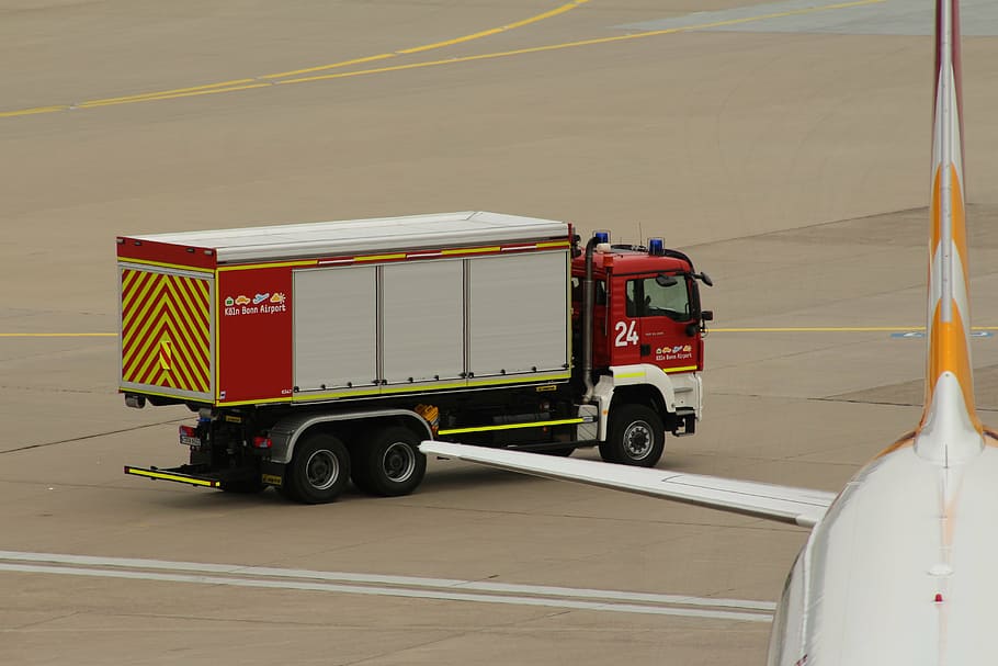 airport, fire, wf, use, kölnbonn, fire engines, drive, viewers HD wallpaper