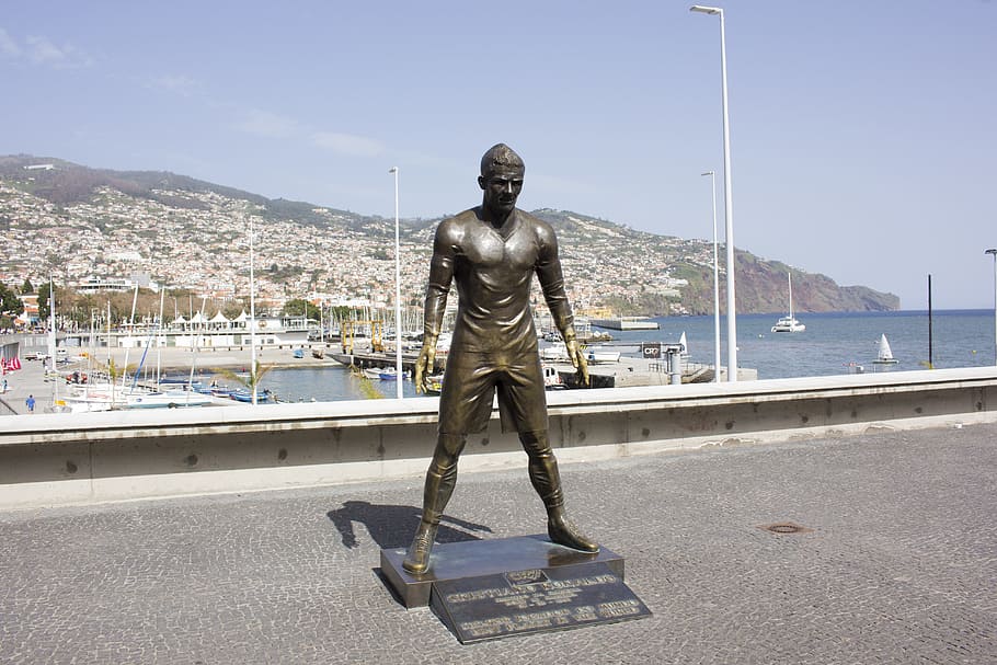 Cristiano Ronaldo, Footballers, Bronze, statue, figure, bronze statue