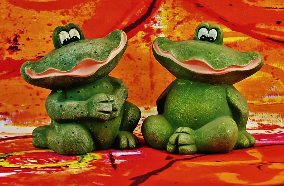 frogs, figures, funny, green, cute, decoration, green color HD wallpaper