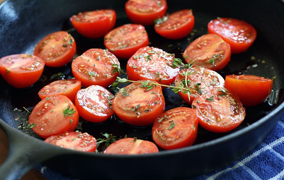 sliced cook tomatoes, red, fresh, vegetable, food, salad, healthy HD wallpaper