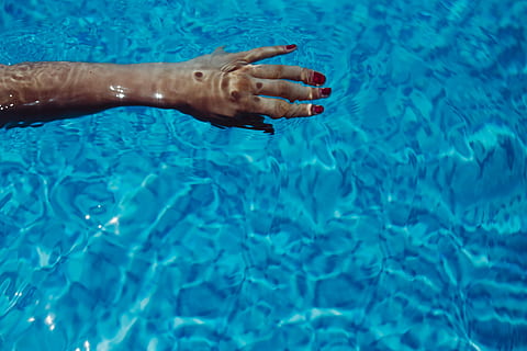 Blue ripped water in swimming pool, summer, vacation, blue water HD wallpaper