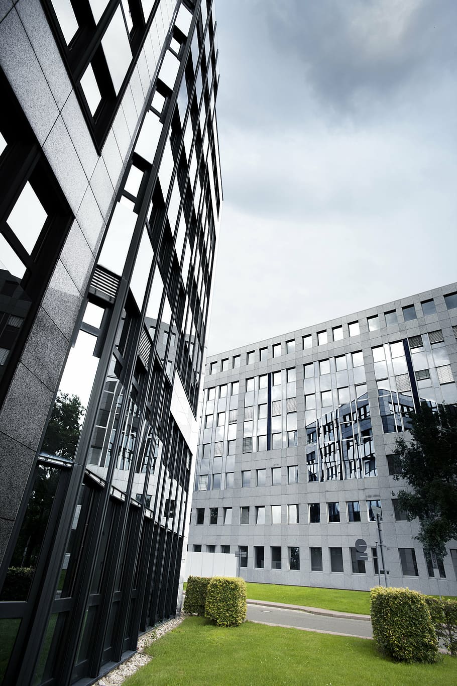 architecture, office building, modern, facade, geometric, low angle shot HD wallpaper