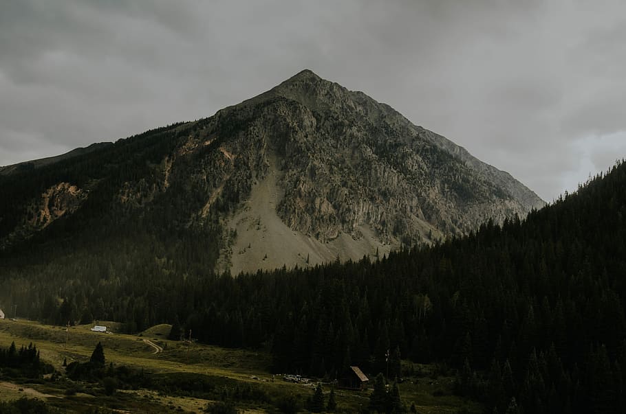 green mountain and forest during daytime, green mountains at daytime HD wallpaper