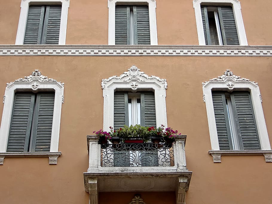 window, old, old window, facade, historically, weathered, wood HD wallpaper