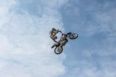 Moto Cross Ação — Fotografia de Stock Editorial © rebaisilvano #228223442