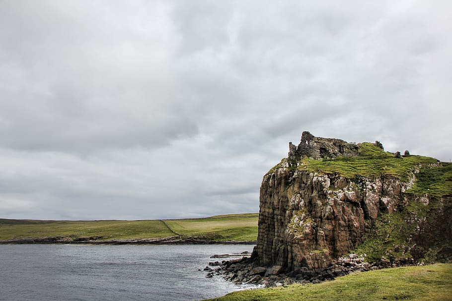 brown cliff near body of water, scotland, castle, ruin, historically, HD wallpaper