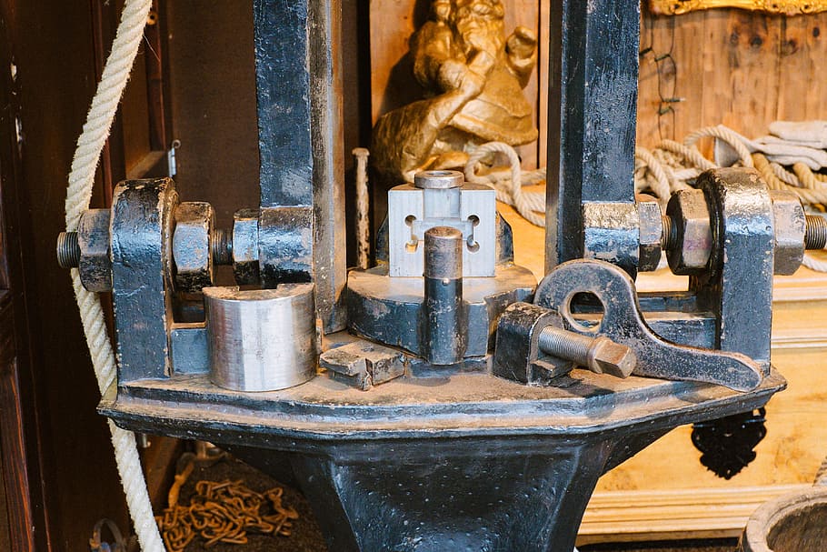 Vintage iron press, industry, objects, metal, steel, old, rusty HD wallpaper