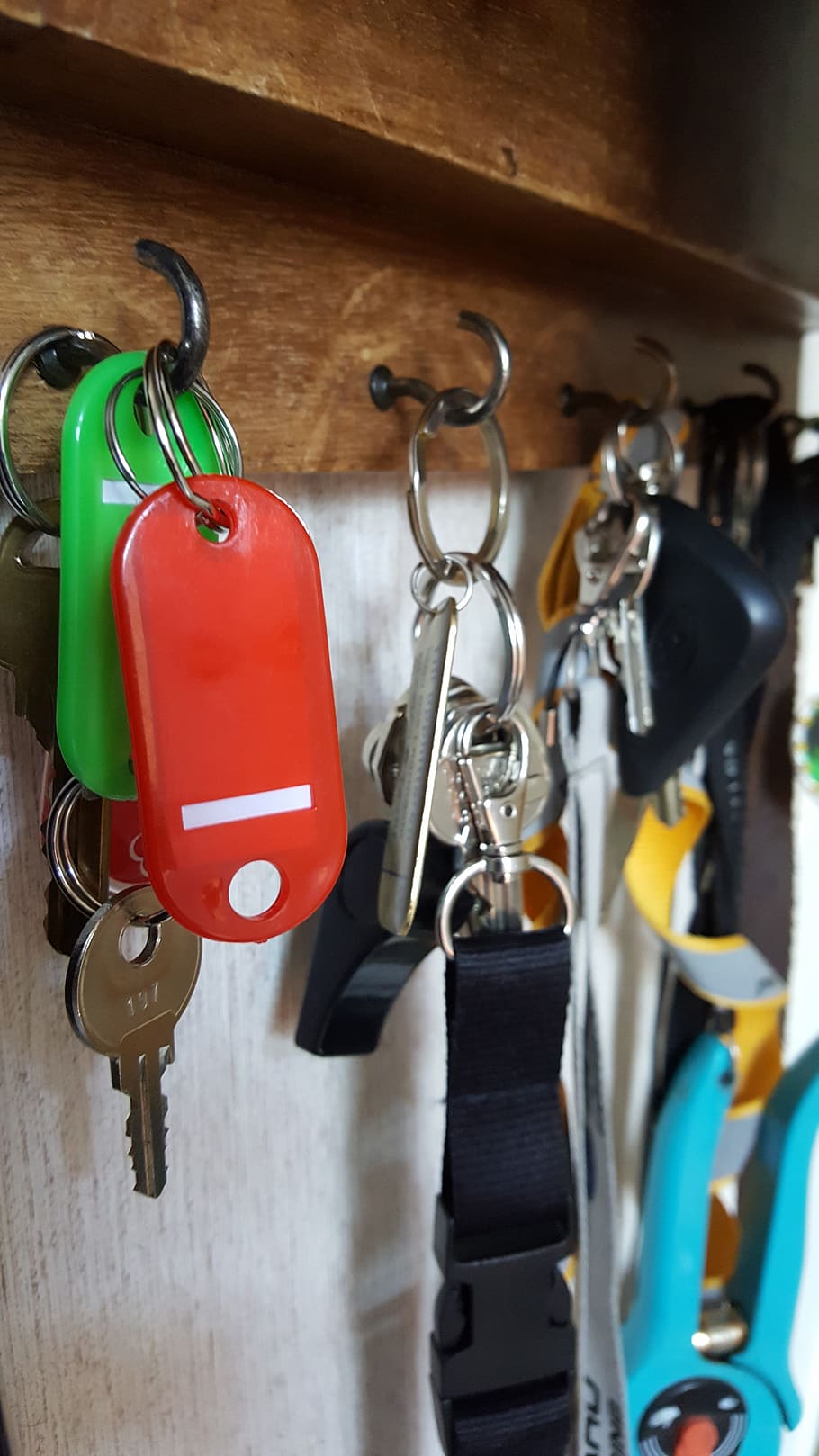 Keys, Cabinets, Red, Green, key cabinets, no people, hanging HD wallpaper