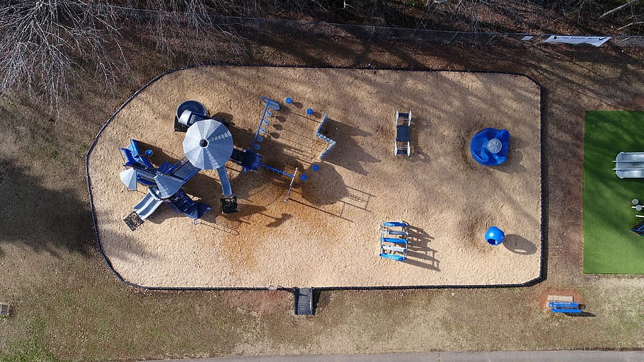 Playful blues, aerial photo of parasol with loungers, drone, from above HD wallpaper