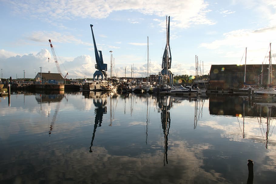 ipswich, marina, cranes, boat, water, suffolk, sky, waterfront