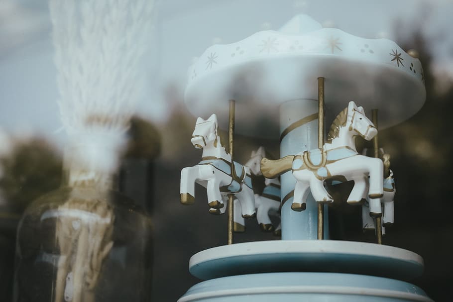 art, vintage, blur, reflection, carousel, classic, close-up, focus HD wallpaper