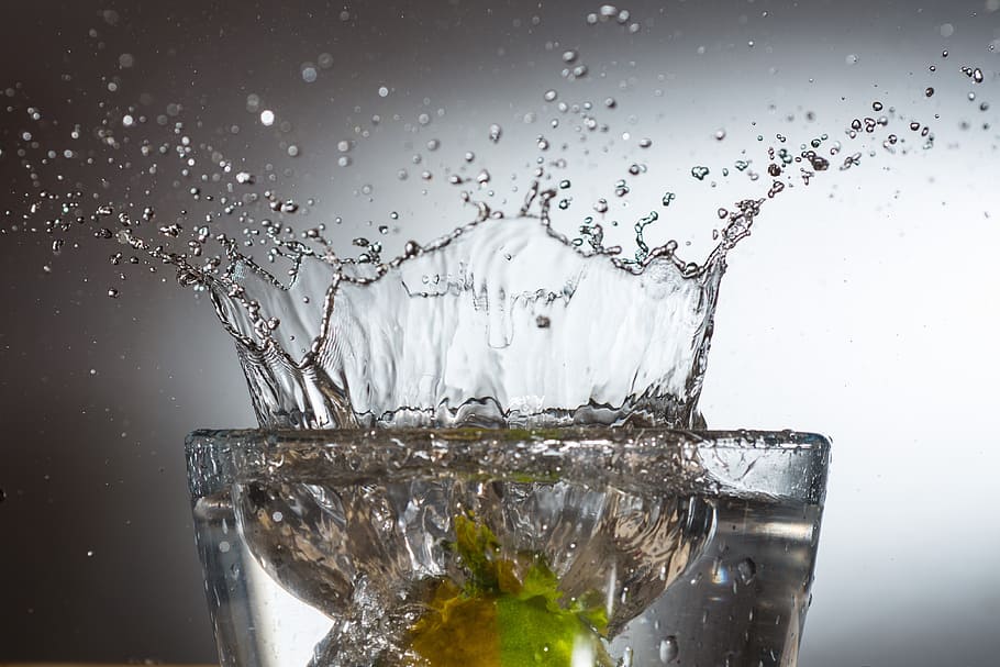 splash of water on drinking glass, drip, spray, liquid, drop of water HD wallpaper