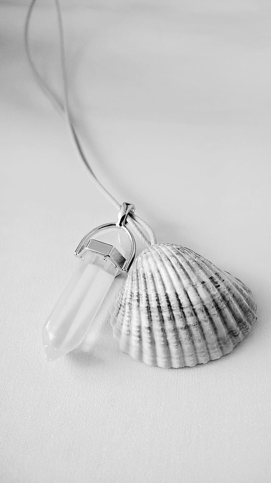pendant, crystal, shell, lunar, stone, black and white, ornament HD wallpaper
