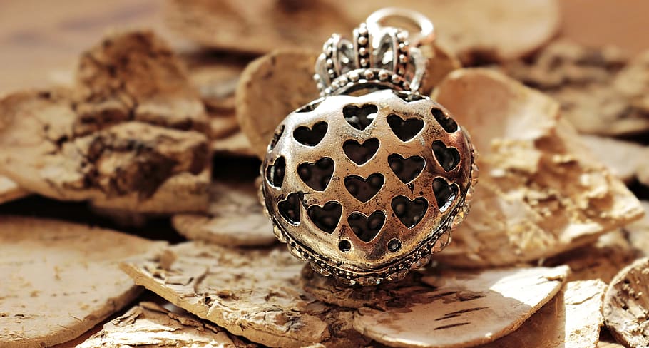 heart silver pendant, heart with crown, heart with hearts, wood heart, HD wallpaper