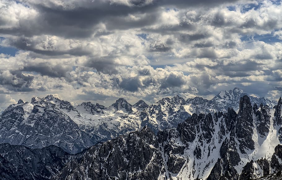 snow-covered mountains under cloudy sky, Auronzo di Cadore Dolomites Italy HD wallpaper