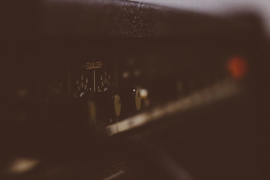 Amplifier Equalizer Music, street, city, urban Scene, traffic HD wallpaper