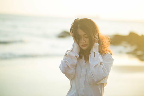 woman wearing white dress shirt, sad, scrabble, reverse sun HD wallpaper