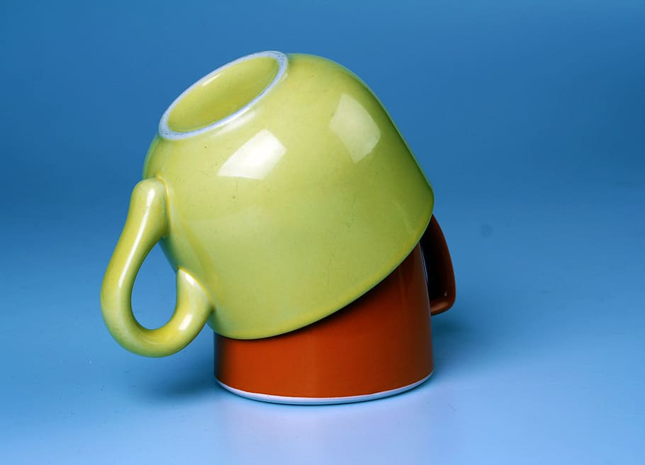 mugs, yellow, orange, studio shot, blue, blue background, colored background HD wallpaper