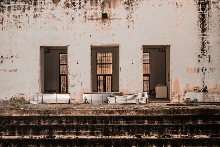 three opened doors, white concrete house, old, building, opening HD wallpaper