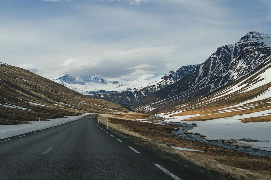 road surrounded of mountain, road beside mountain, landscape HD wallpaper